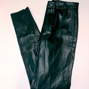 ZARA forest green faux leather straight leg side zip‎ ankle leggings sz XS